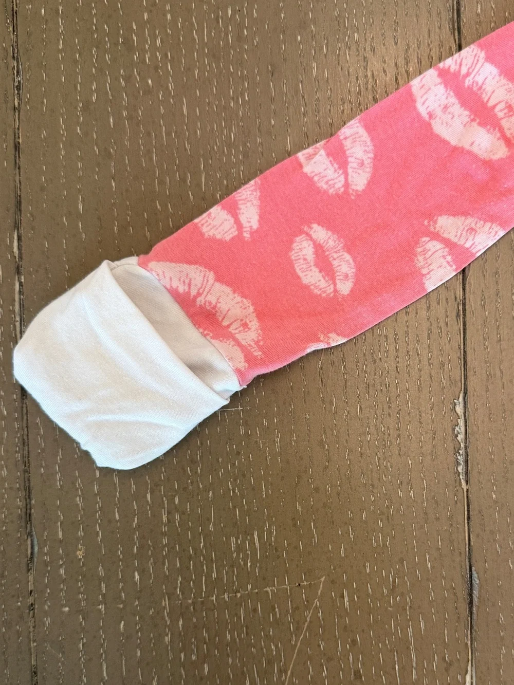 Little Sleepies Pink Long-Sleeve Bamboo Footie Sleeper/Kisses Onesie • Size 0-3M